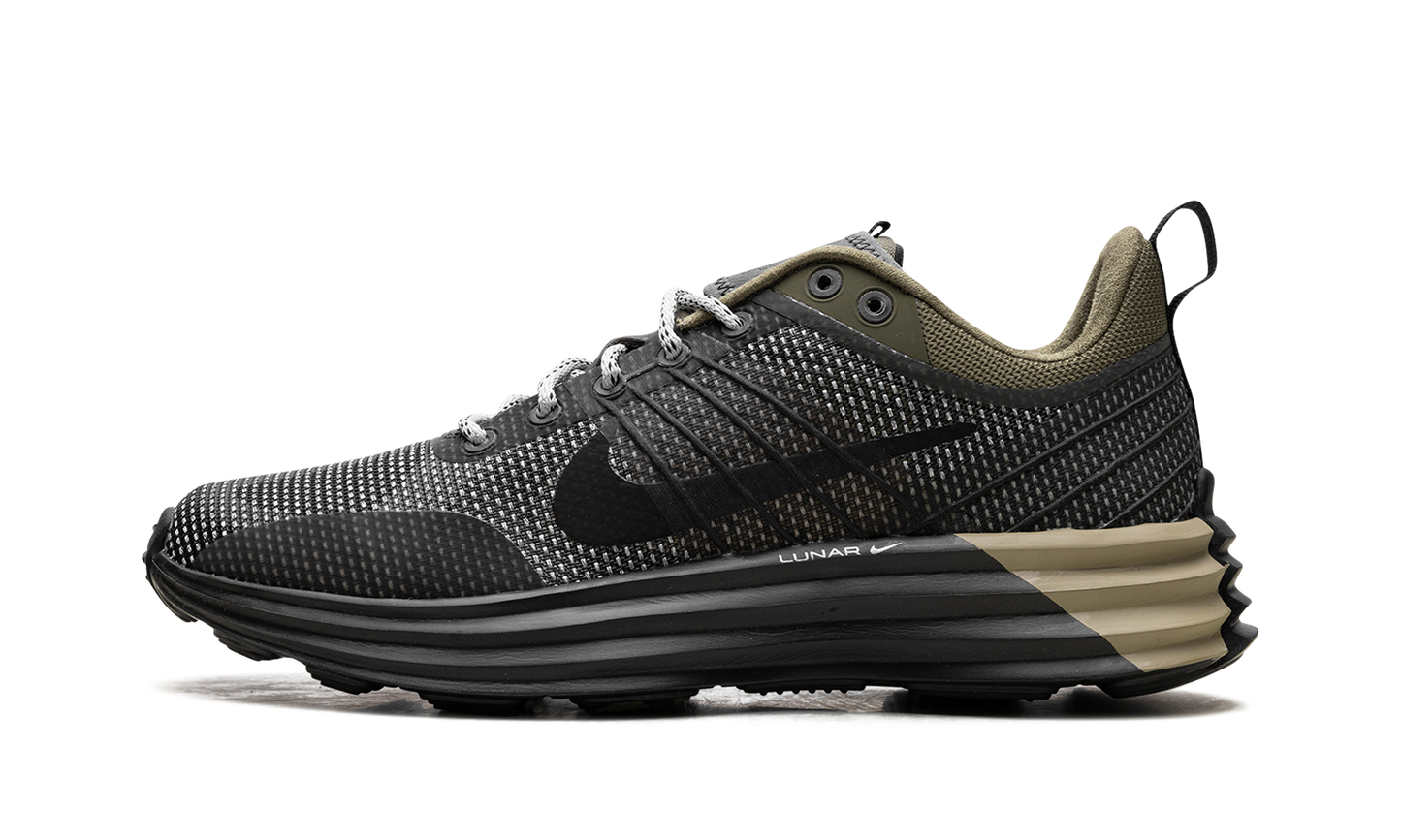 Lunar Roam SE "Medium Olive" FZ8116 201