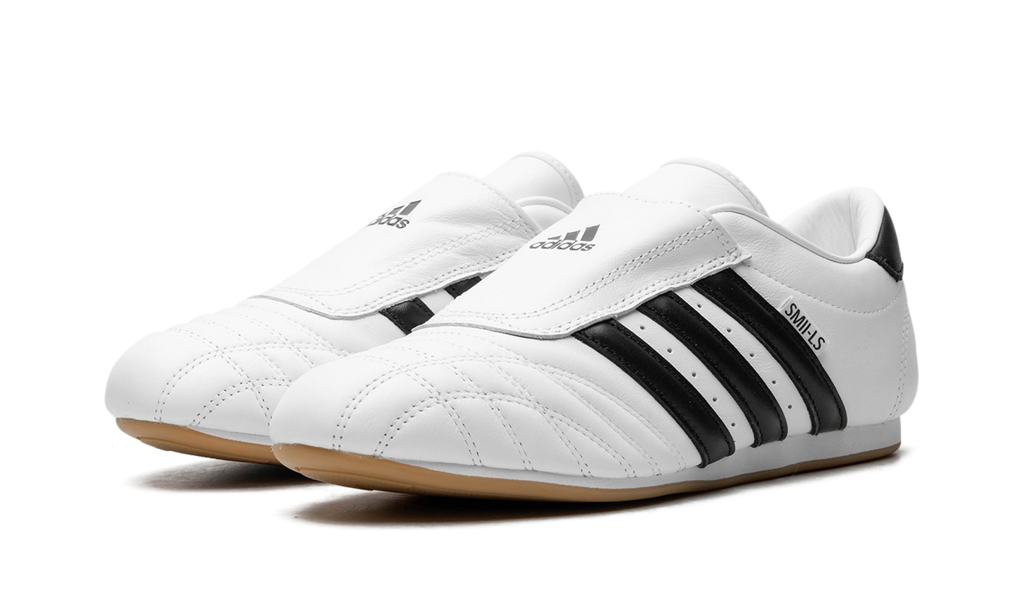 Taekwondo WMNS "Cloud White/Core Black/Gum" JQ4774