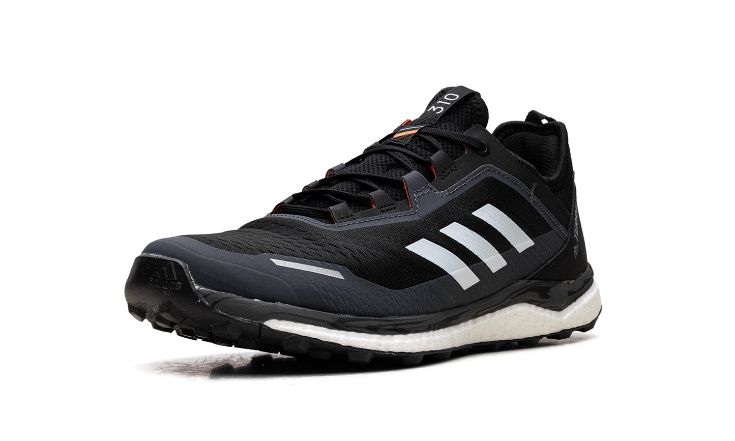 Terrex Agravic Flow "CORE BLACK/CRYSTAL WHITE/SOLAR RED" FW5119