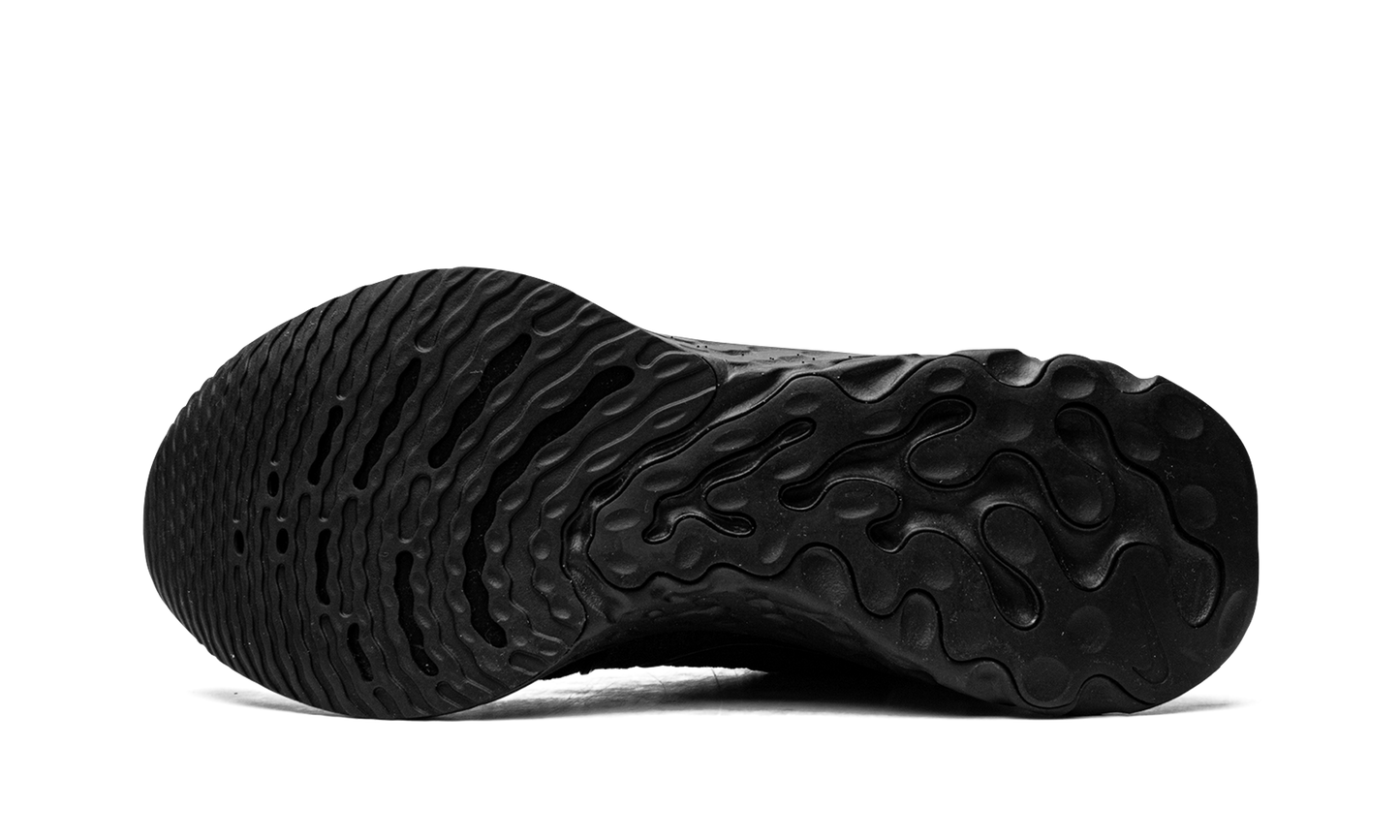 React Infinity Run Flyknit 3 "Triple Black" DH5392 005