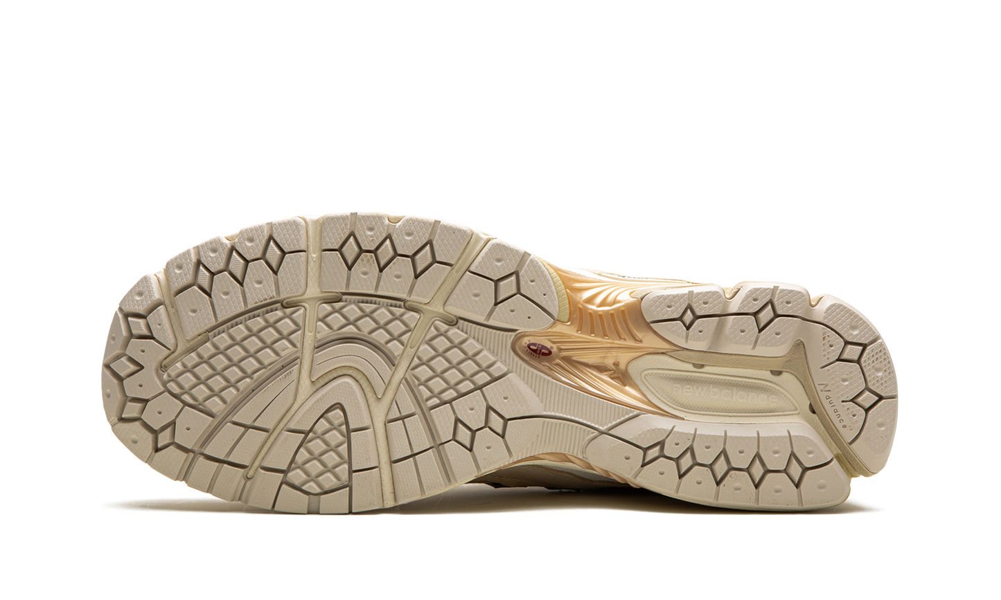 2002RD "Protection Pack - Sandstone" M2002RDQ