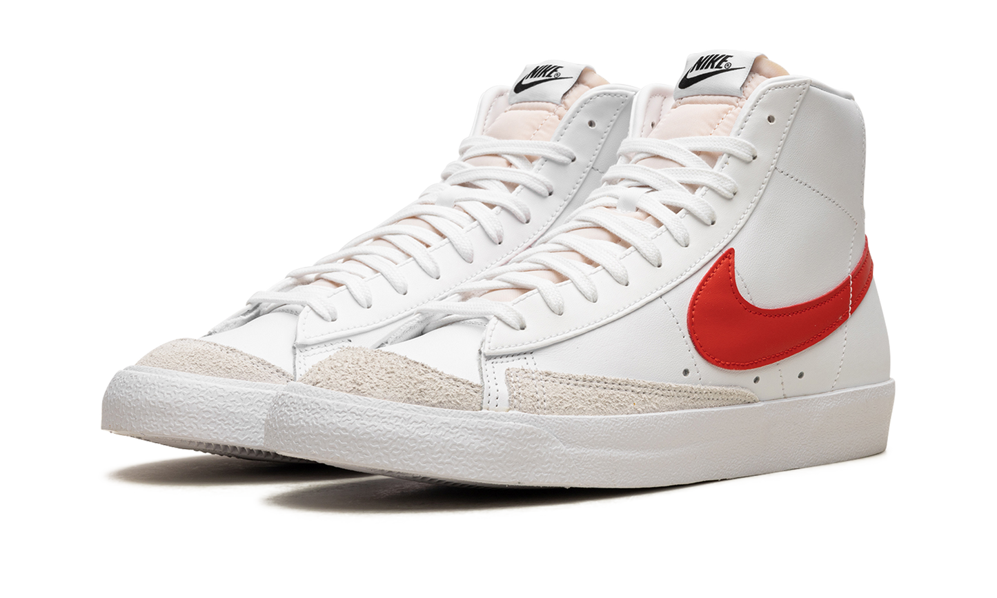 Blazer Mid '77 Vintage "White Picante Red" BQ6806 122