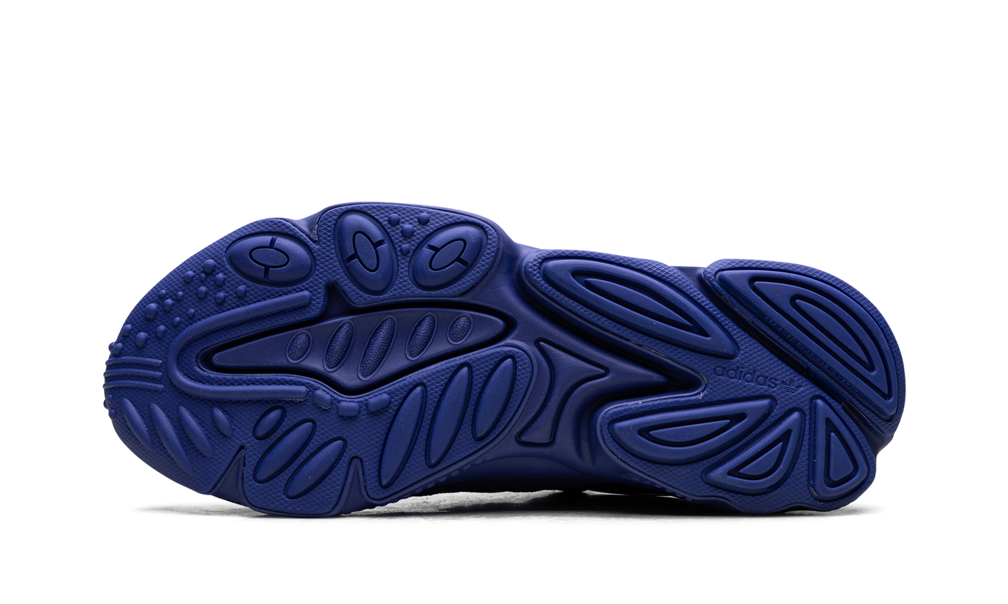 Ozweego "Core Black Semi Lucid Blue" H06145