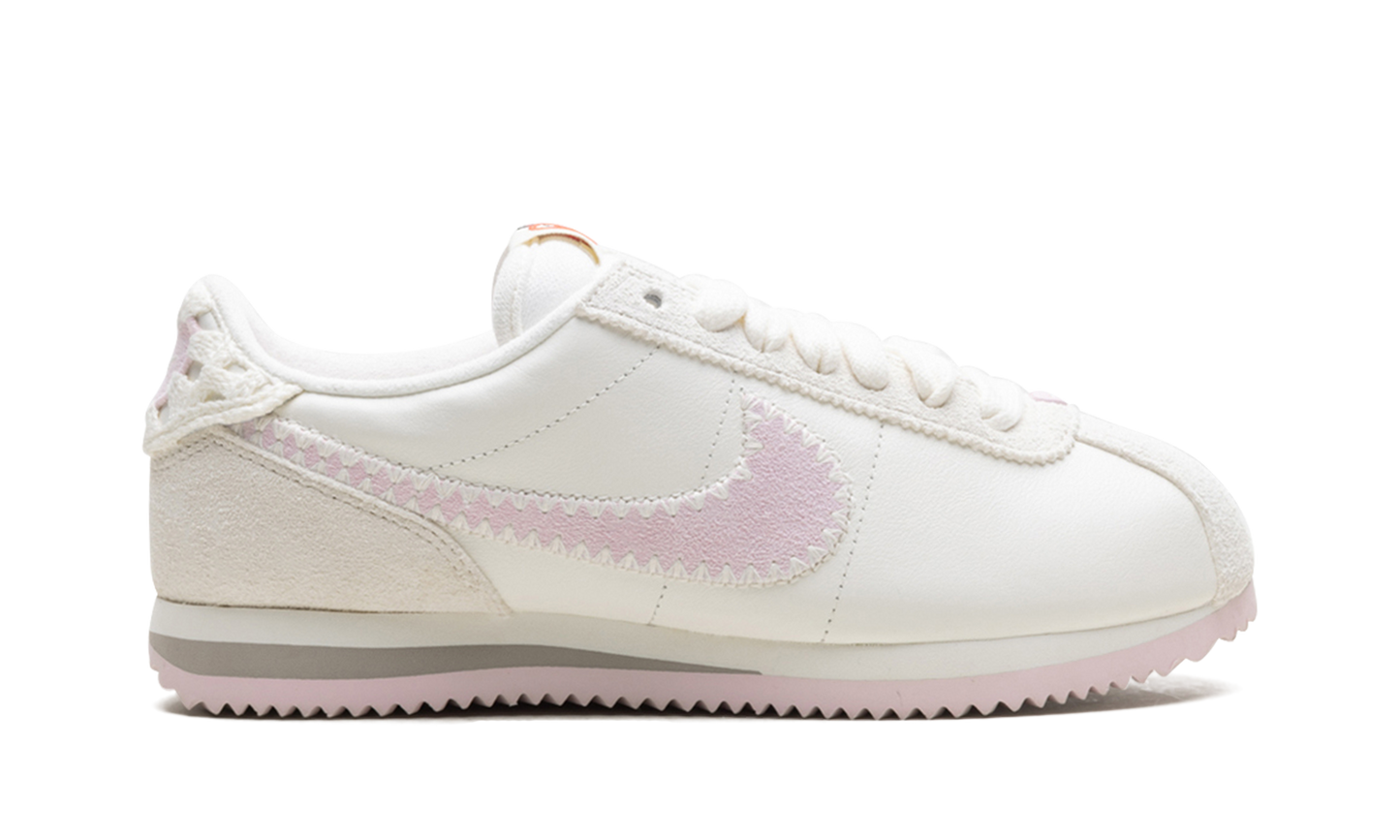 Cortez WMNS "Valentine's Day - 2025" HV6012 161
