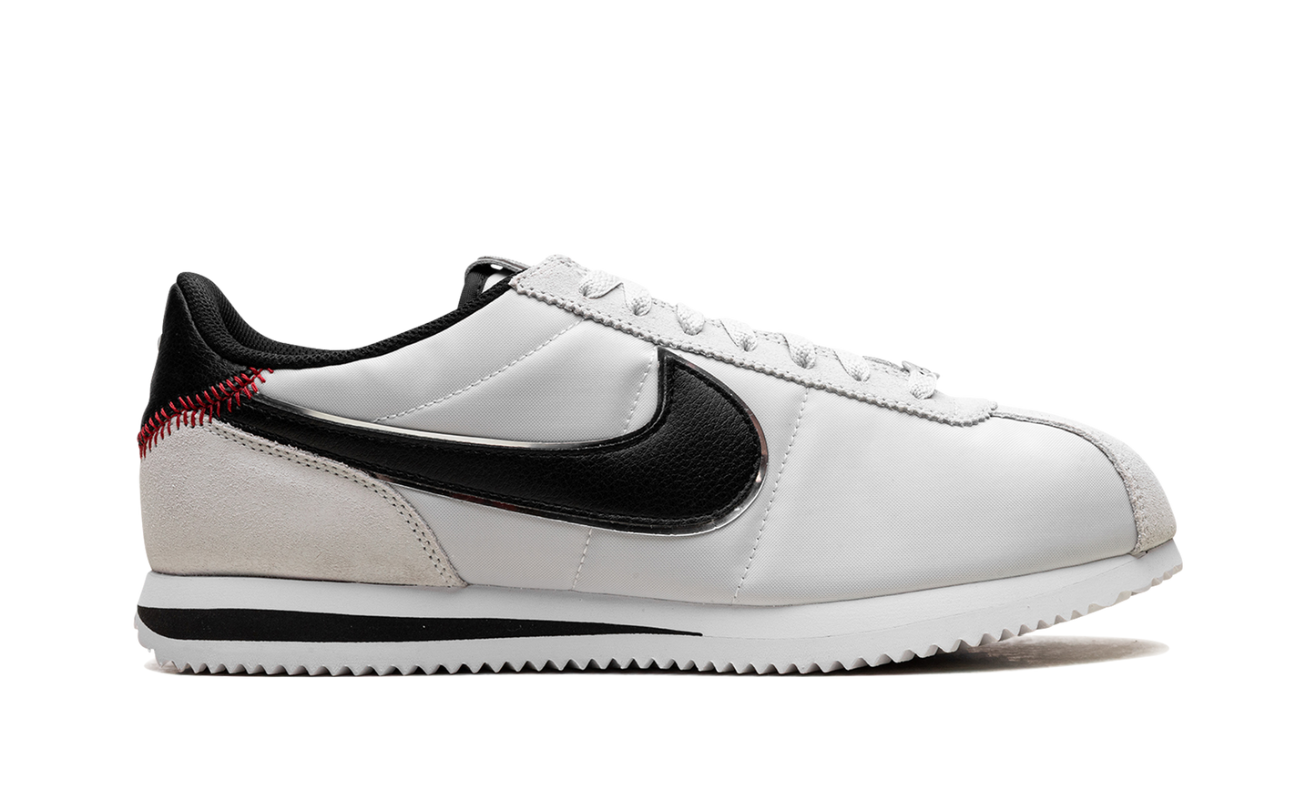 Cortez "Jackie Robinson Day" HV6724 001