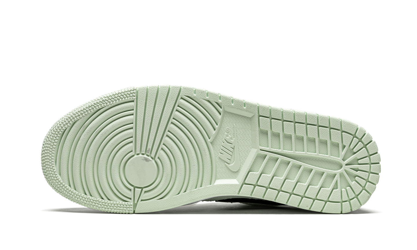 AIR JORDAN 1 LO SE WMNS "Barely Green" CZ0776 300