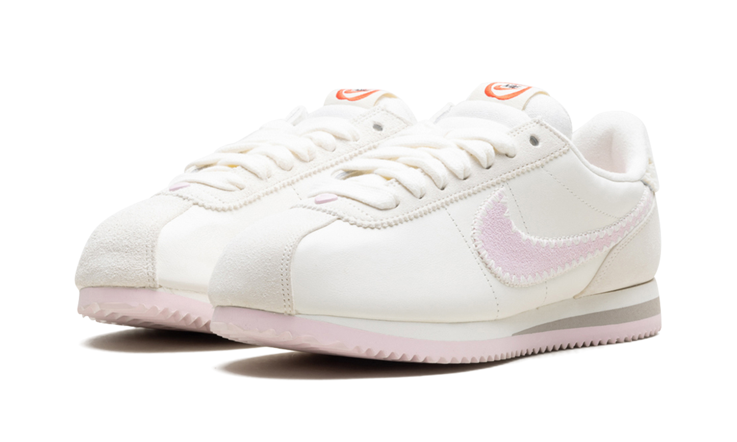 Cortez WMNS "Valentine's Day - 2025" HV6012 161