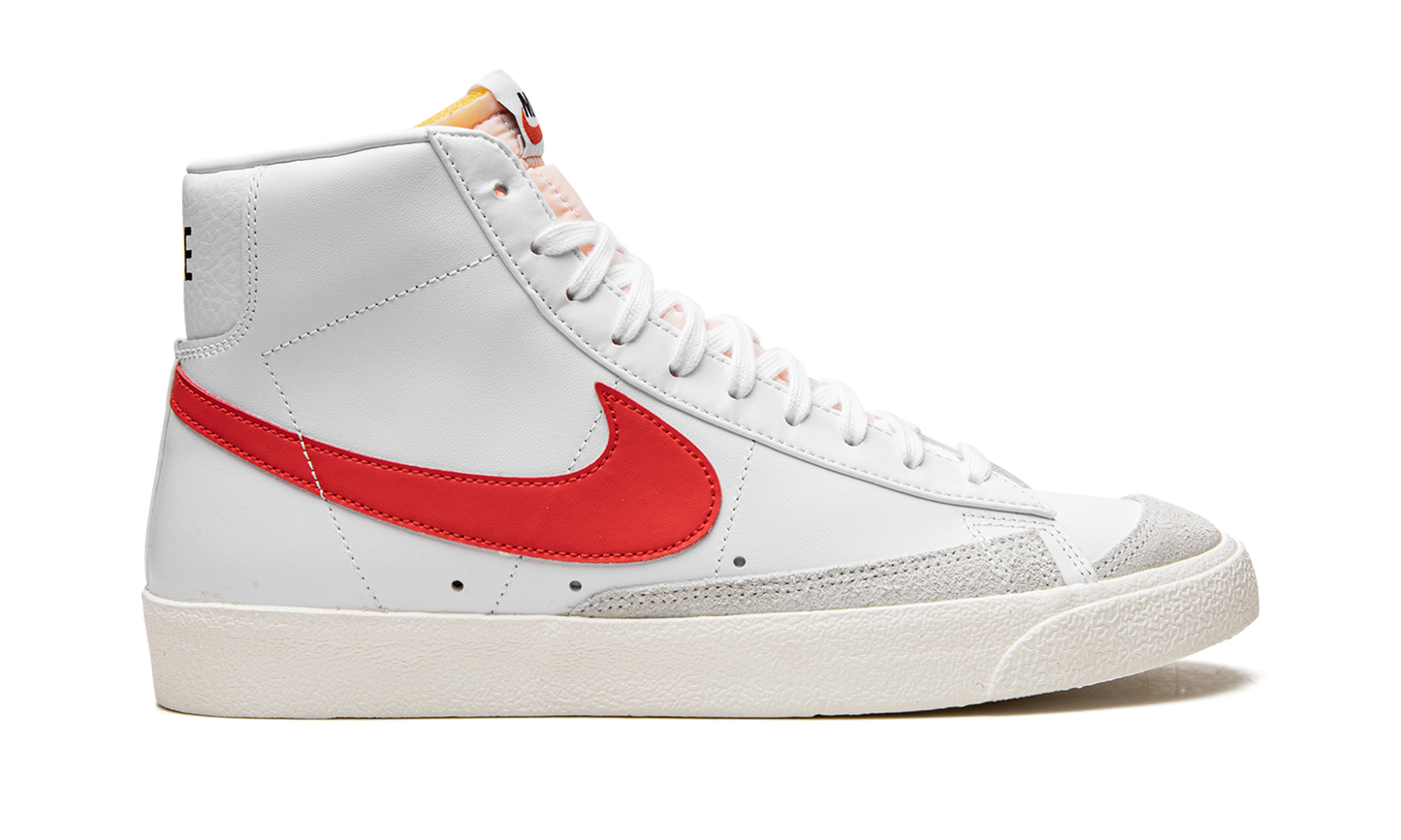 Blazer Mid '77 Vintage "Mismatched Swoosh Blue - Red" BQ6806 117